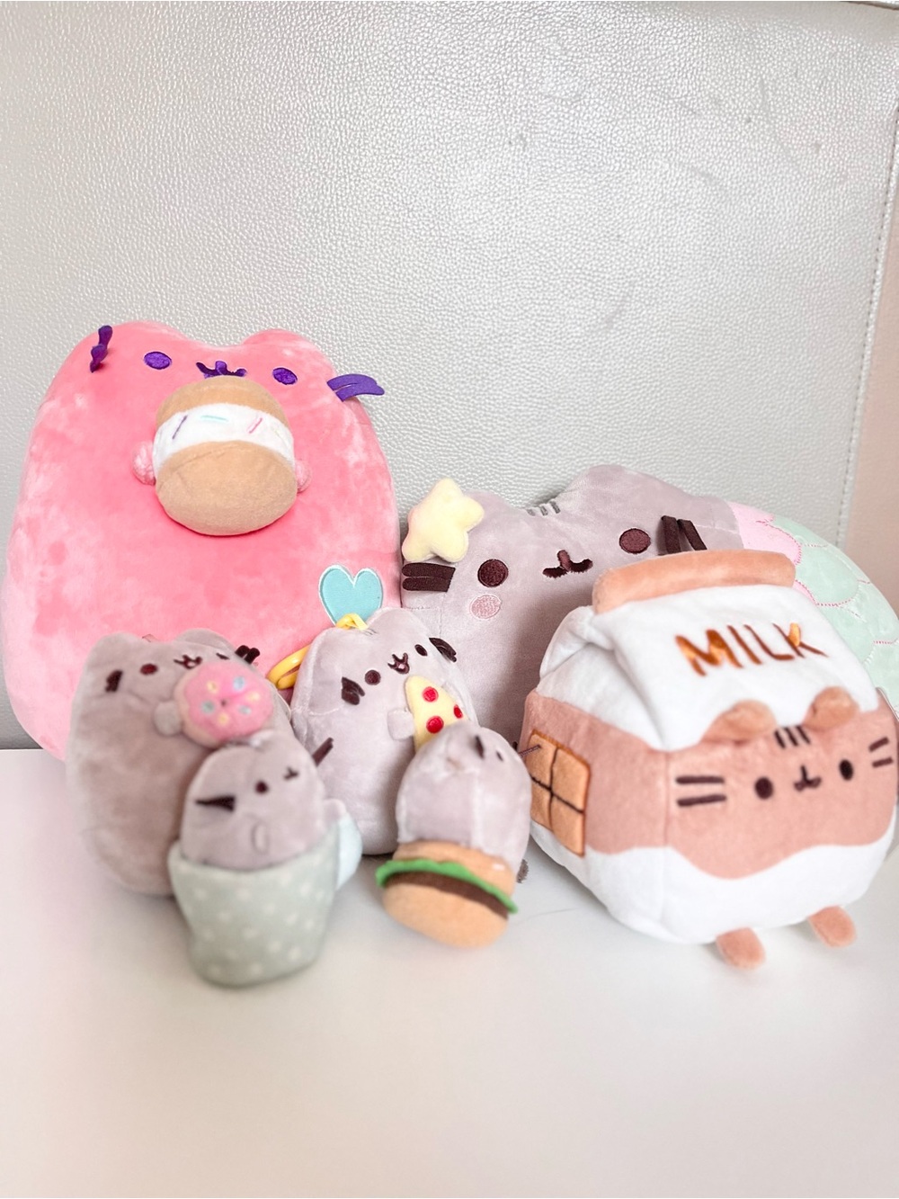 Pusheen plushies lot